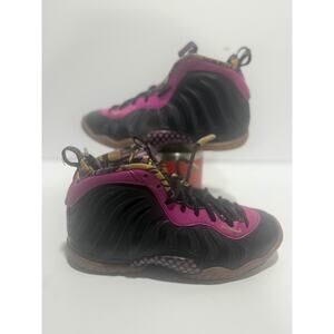 Size 4- Nike Little Posite One Cave Purple (GS)